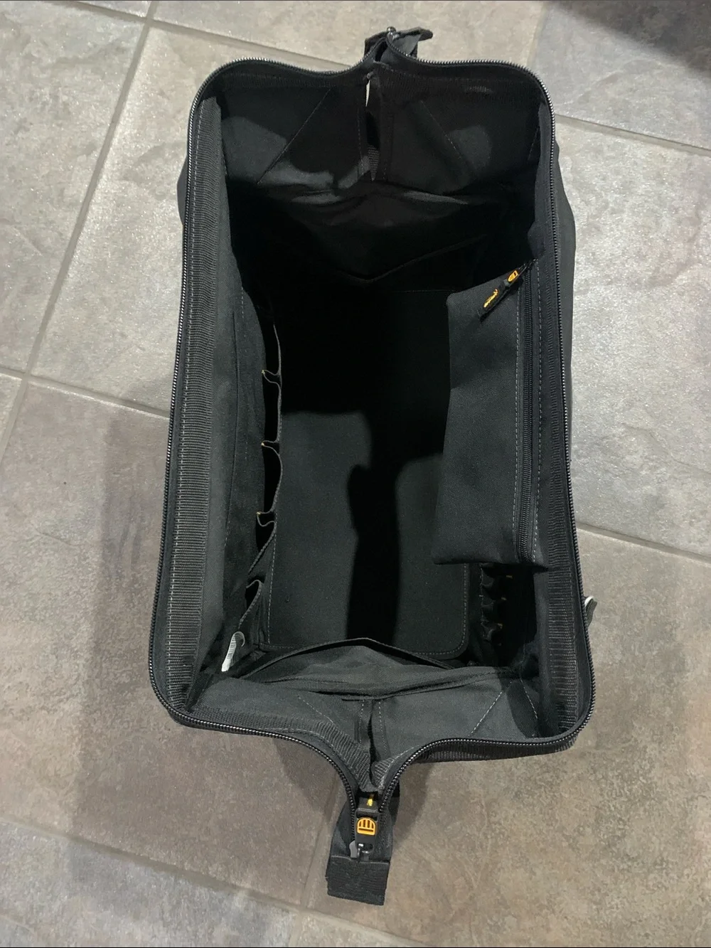 Dewalt Contractor Tool Bag